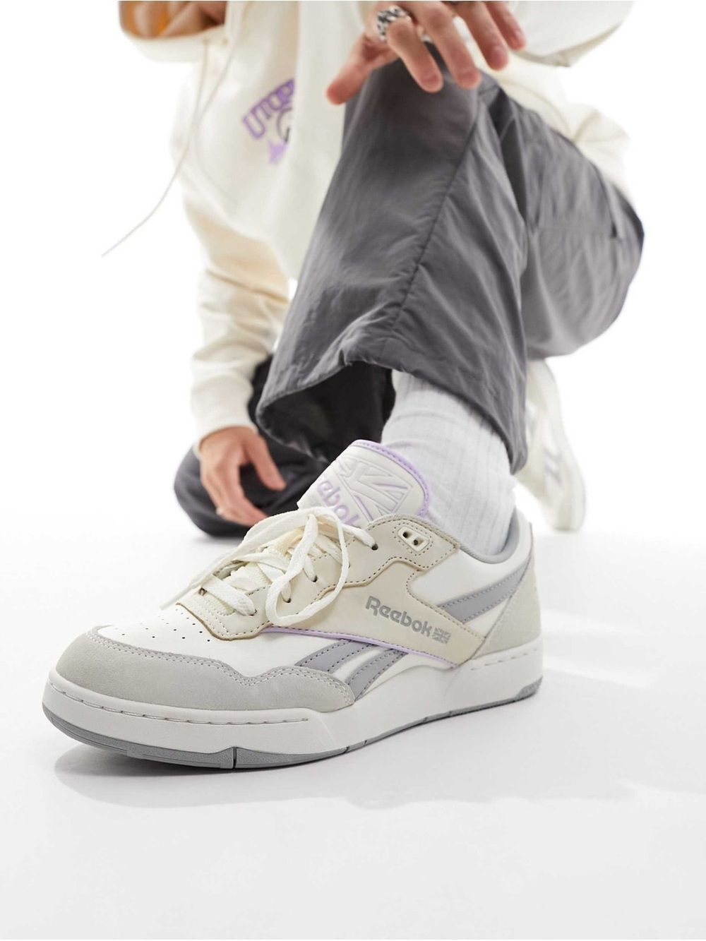 Reebok BB 4000 II Women's Cream, Gray & Lavender Club C Sneaker size 6